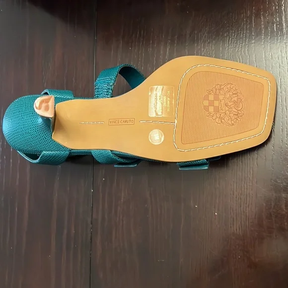 Vince Camuto Heels - Picture 4 of 7